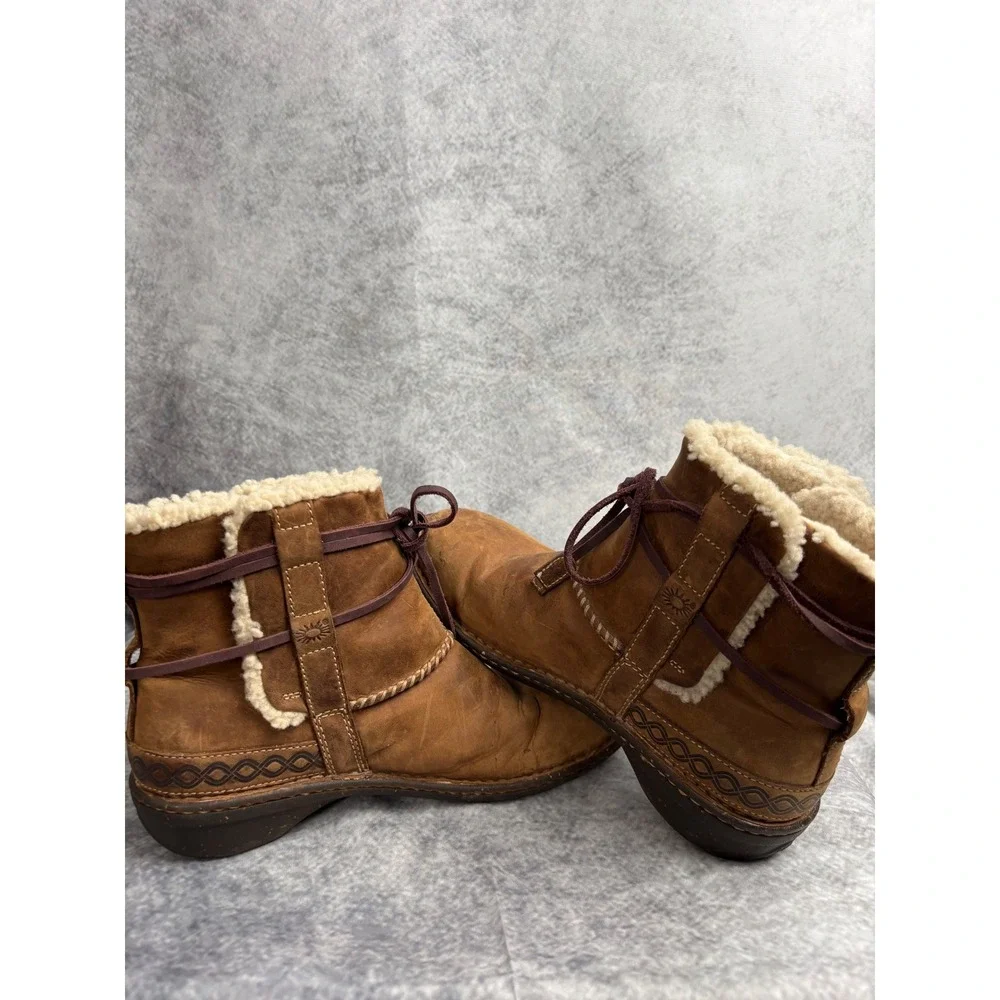 UGG Australia Cove 5136 Nubuck Brown Leather Ankle Boots Booties Size 10‎